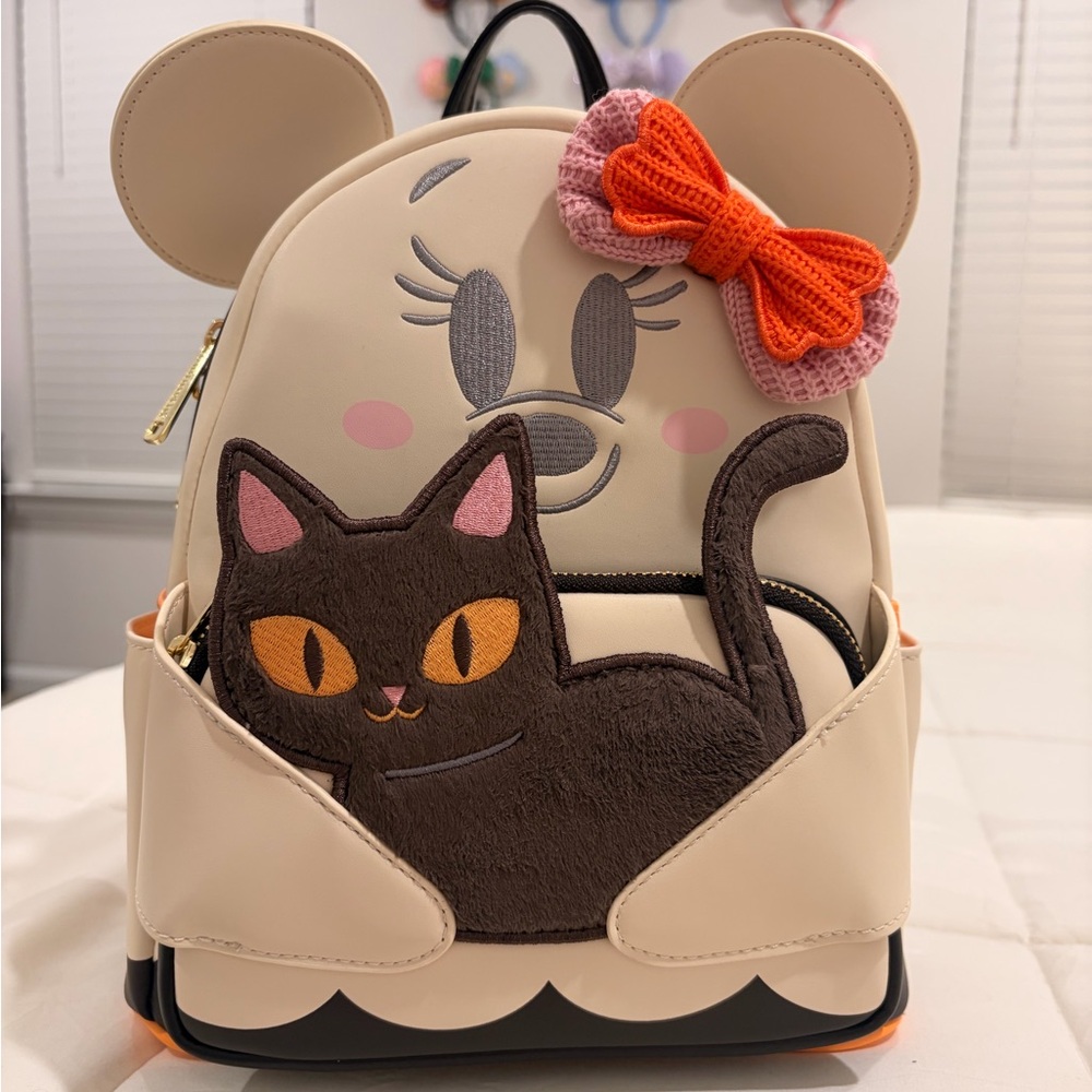 New Minnie Ghost with cat Loungefly backpack